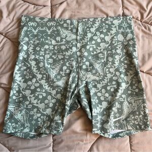 Nike Women’s Recreation Club Plus Size The Nike One Tight Fit Bike Shorts